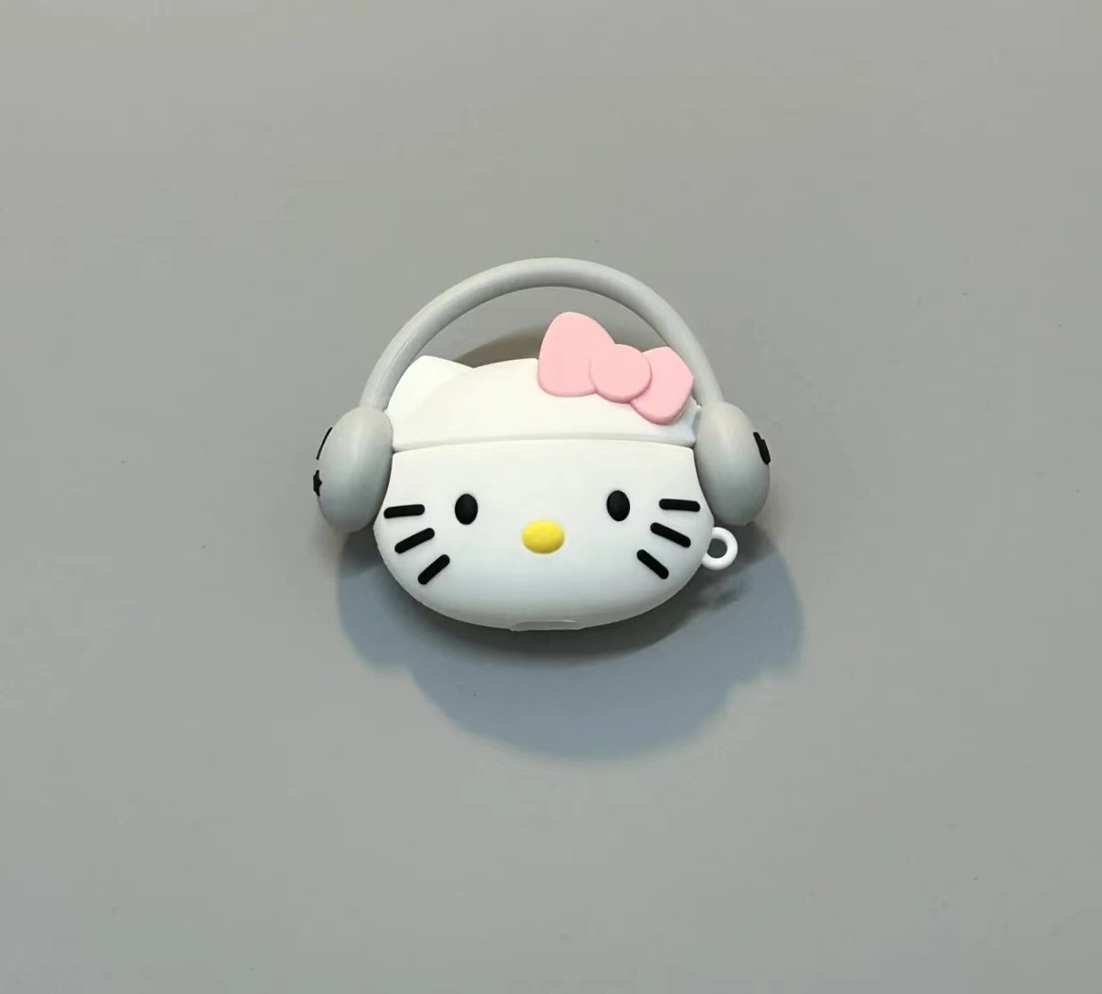 带耳机白喵喵  + ¥4.01 