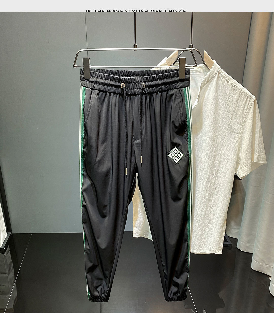 Herren Sweatpants Gestreift Aus Eisseide Für Den Sommer Sportlich_voghion.com