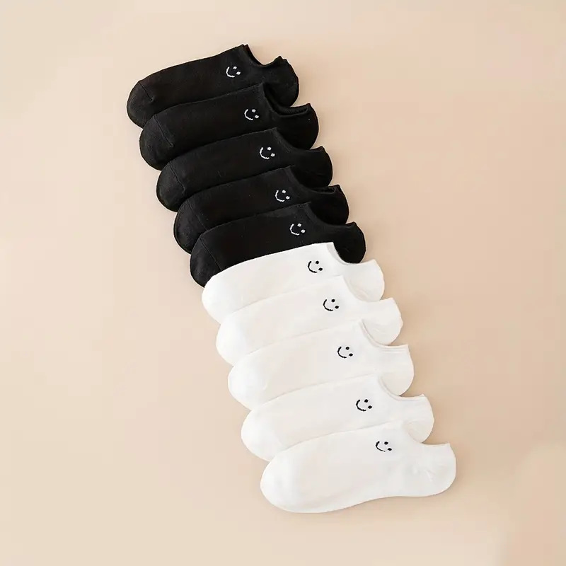 1 Set Casual Unisex Smiley Face Solid Color Polyester Cotton Polyester Ankle Socks display picture 10