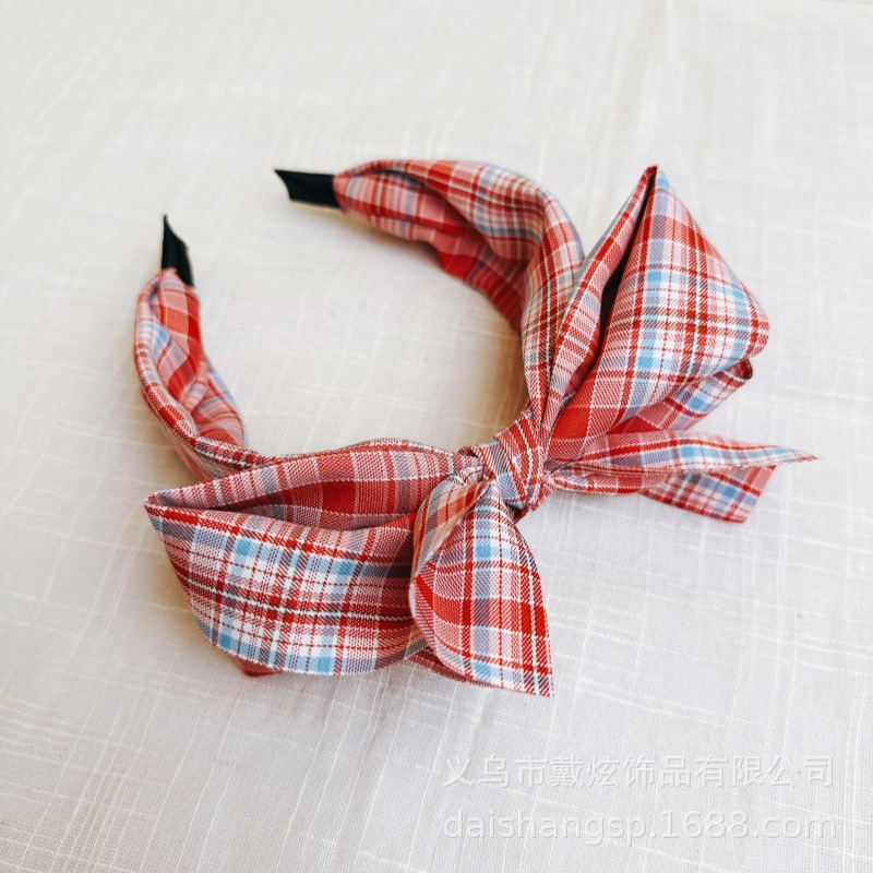 붉은 격자 무늬