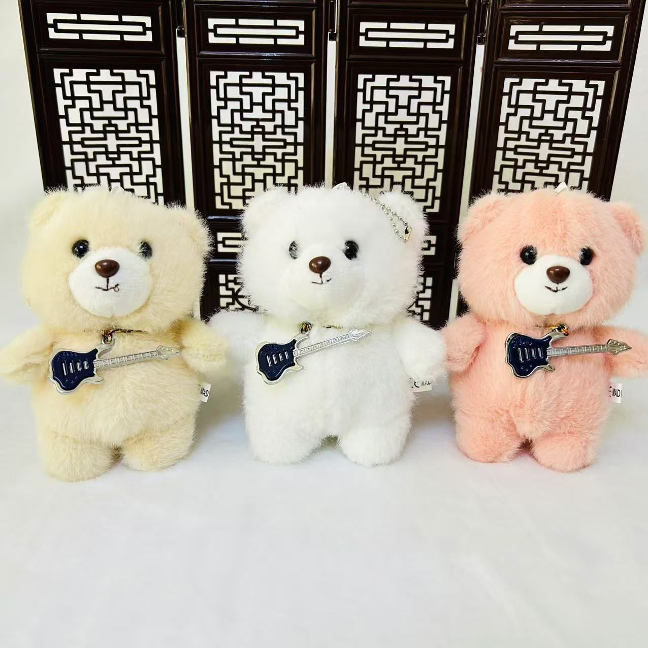 Guitar bear