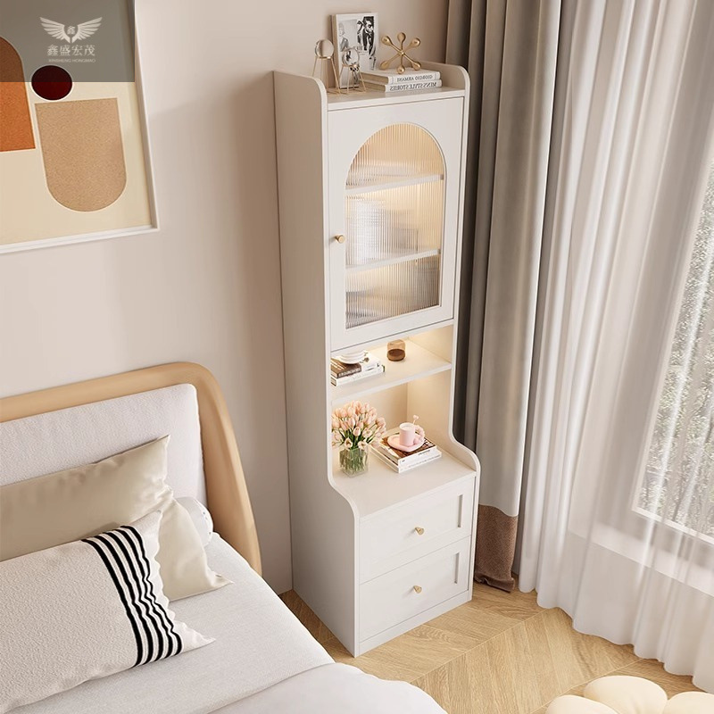 Cabina de cabezal de cama horizontal estilo francés sala de aire de crema doméstica pequeña casa estante de la cama simple percha de ropa armario de almacenamiento