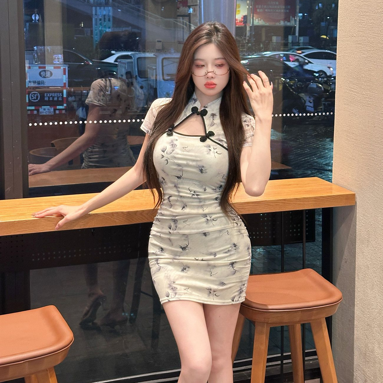 夏季新款法式气质心机纽扣装饰收腰修身旗袍日常女人味连衣裙跨境