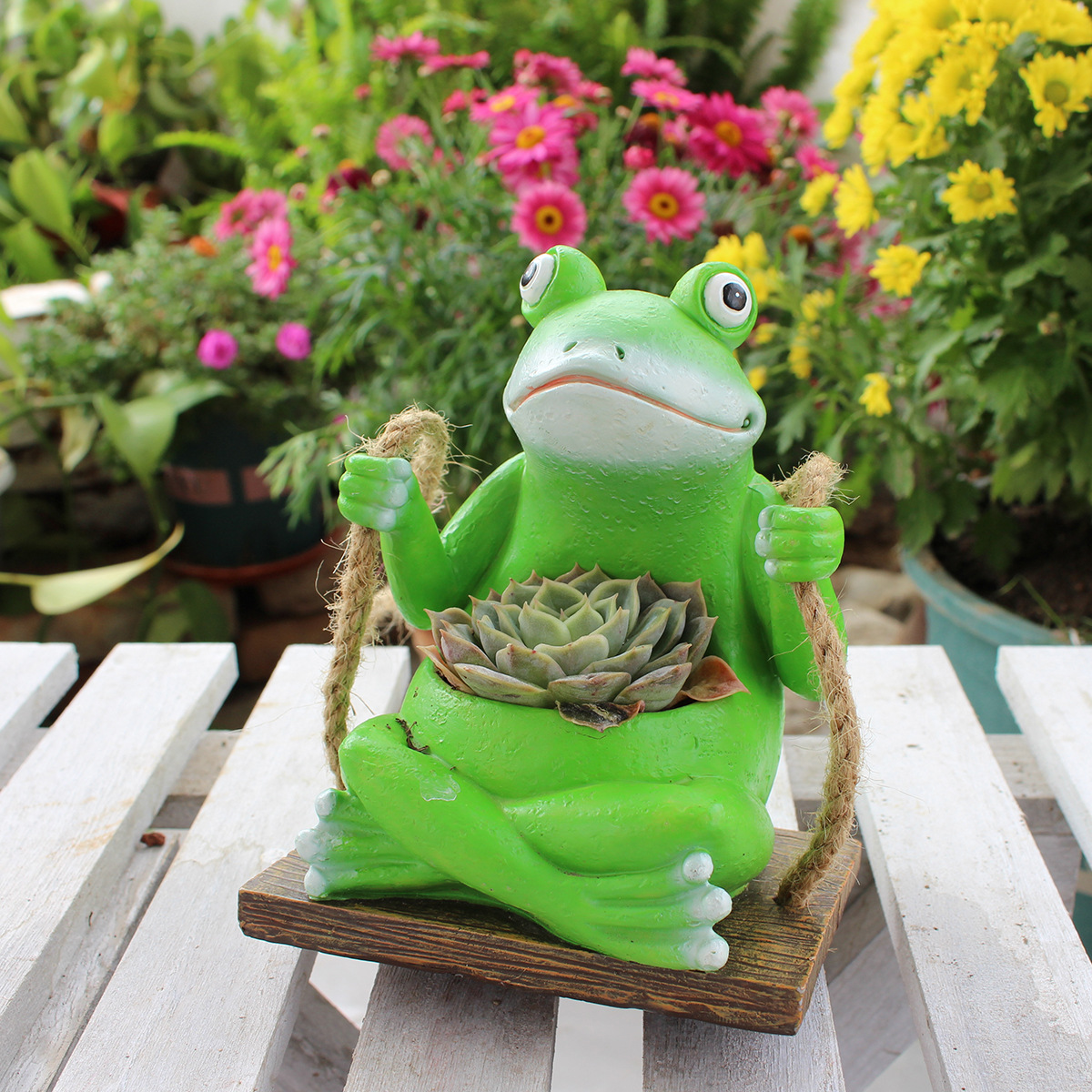 Cute simulation frog small flower pot wall-mounted resin home living room courtyard garden wall decoration small flower pot now