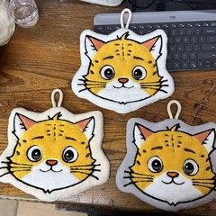 かわいい漫画のシェンリトルヒョウハンドタオルハンギングハンドタオル吸水性速乾性厚みのある子供用コーラルベルベットソフトタオル