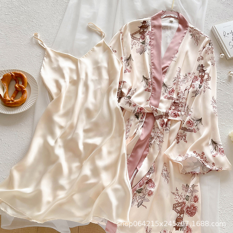 軽くて豪華な気質の氷糸の長いタイプの春と秋の高級感の結婚式の家庭服の新婦の朝の服の高級感のパジャマの2つのセット|undefined