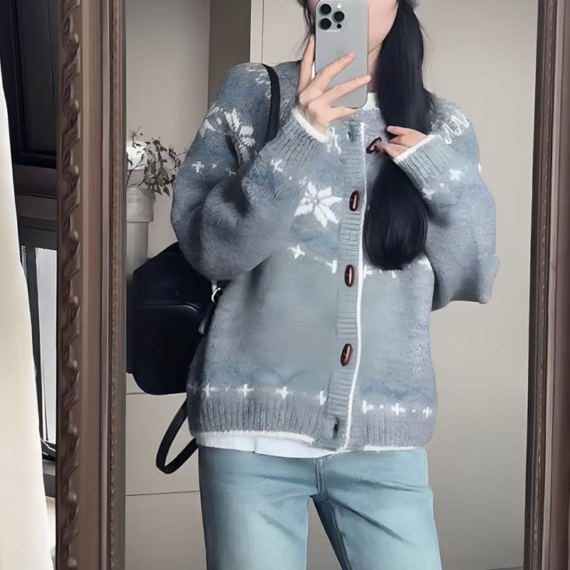 秋冬新品减龄气质高级感独特别致灰色软糯毛衣法式小资针织开衫女|undefined