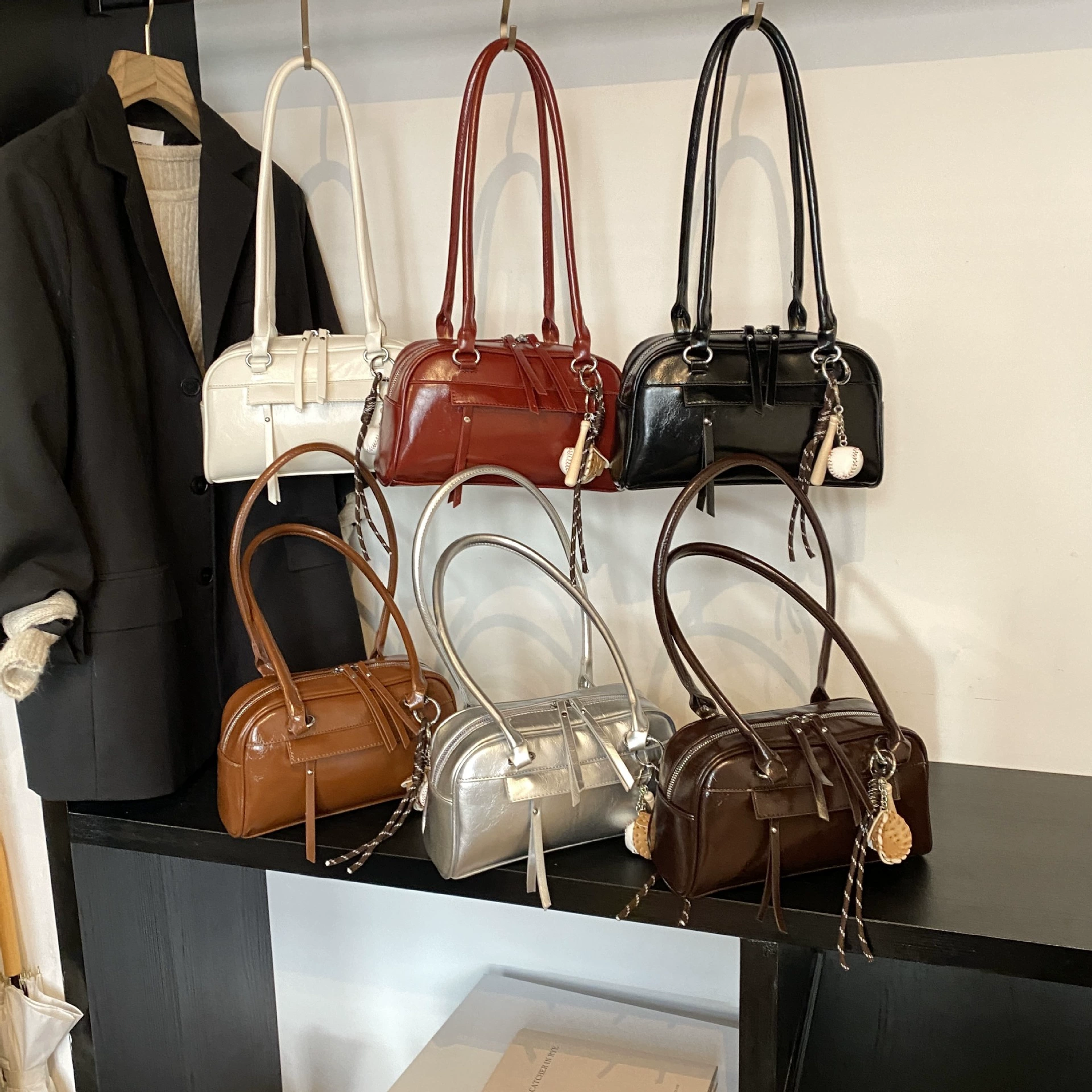 Retro capacious shoulder bag, one-shoulder bag for leisure, pillow