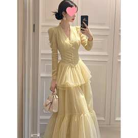 春装女款年新款富家千金感穿搭嫩黄色领长袖蛋糕连衣裙