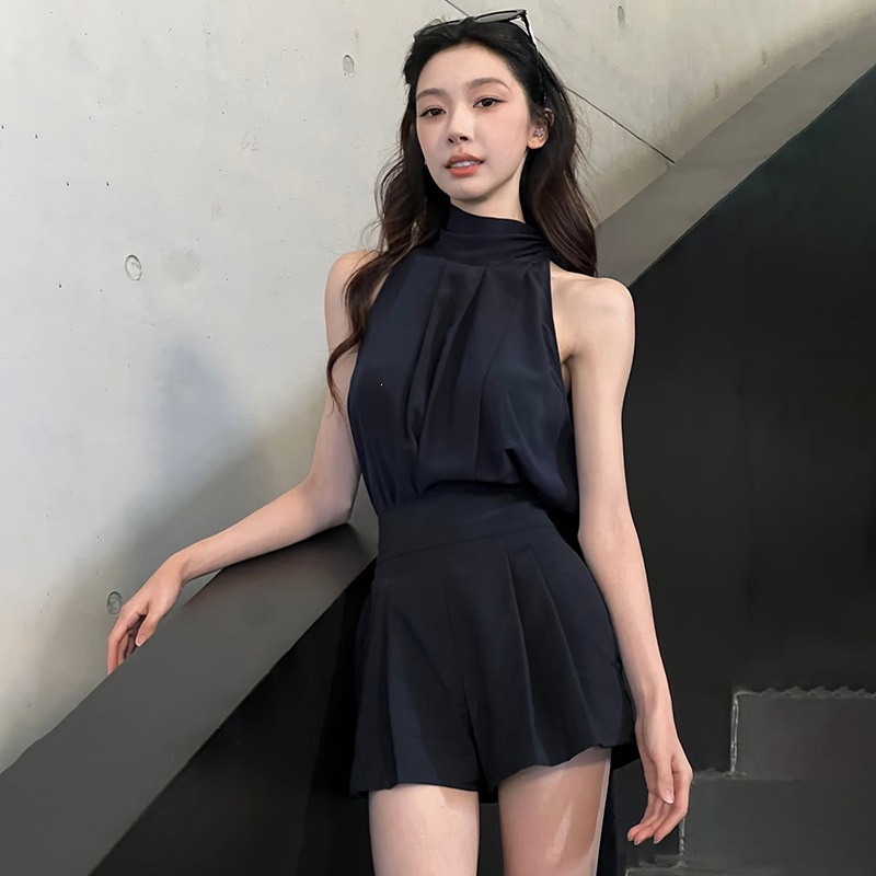 2026 European and American Summer New Design Stylish French Halter Neck High-End Sleeveless Top and Shorts Set for Women