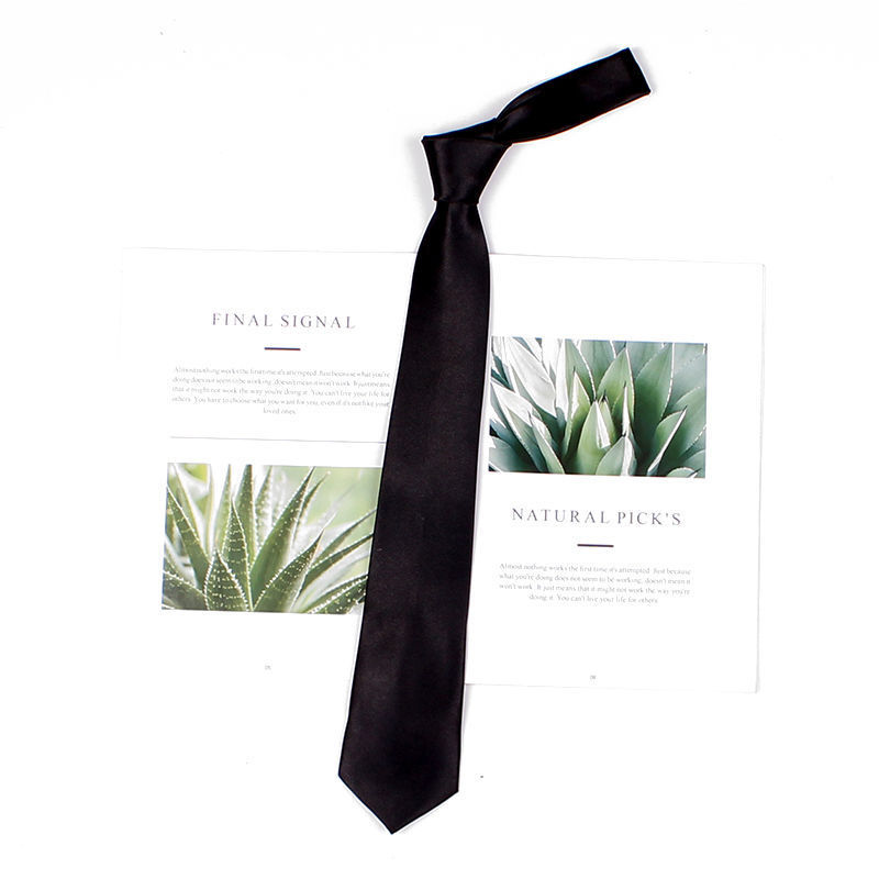 Cravată neagră cu model floral pentru guler, papion unisex_voghion.com