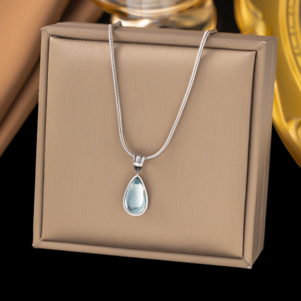 304 Stainless Steel Material PVD Coated Real Gold Plated Round Water Droplets Butterfly Titanium Steel Sweet Classic Style Waterproof Non Tarnish Layered Necklaces Pendant Necklace