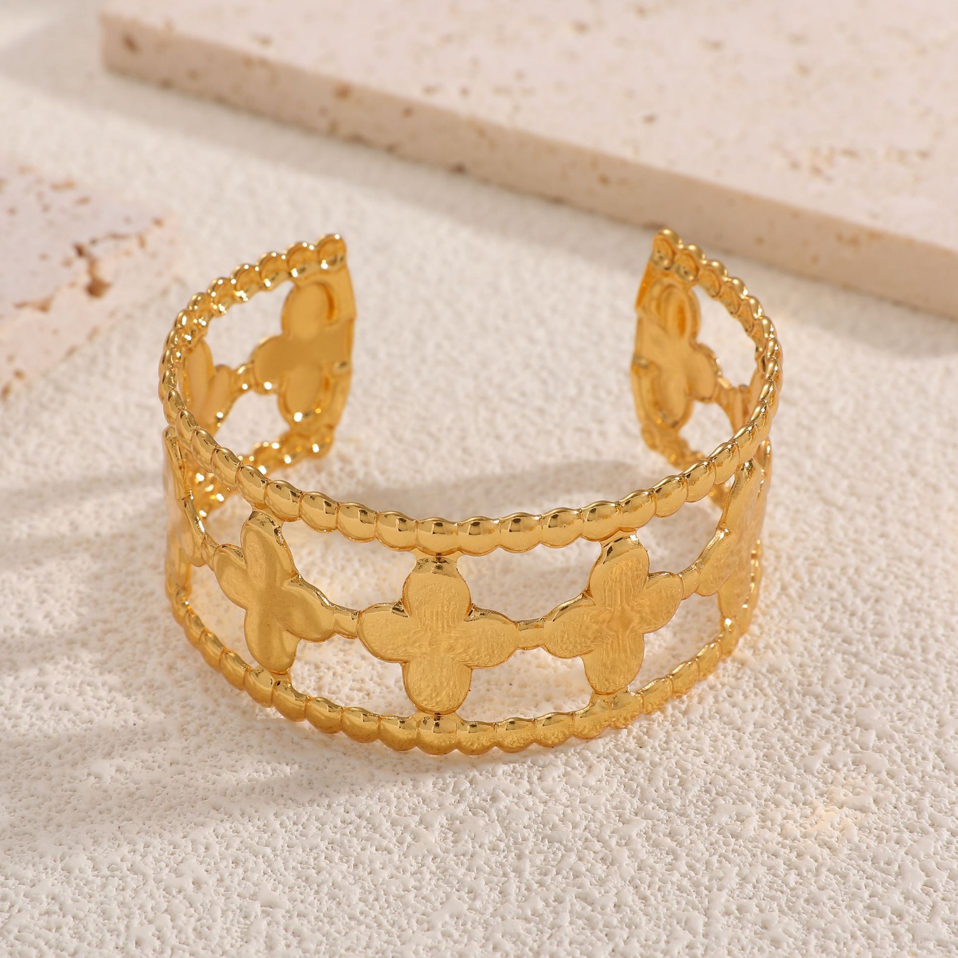Europa y los Estados Unidos oro galvanizado imitación de frita abertura pulsera temperamento pulsera de moda transfronteriza lujo ligero alta sensación de joyas al por mayor