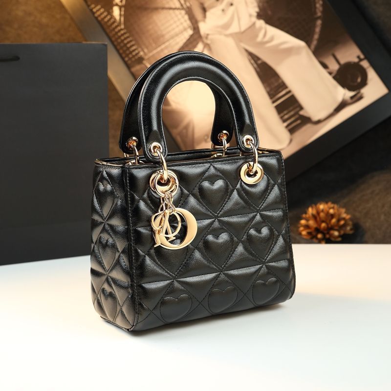 Túi Dai Fei da cừu phong cách Chanel, thiết kế đeo chéo và xách tay tiện lợi — Màu đen, Màu cà phê