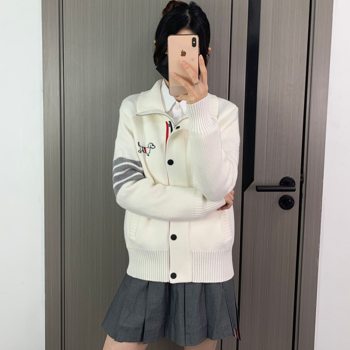 工厂直营高品质新款四杠条纹长袖前胸刺绣小狗立领女款开衫外套