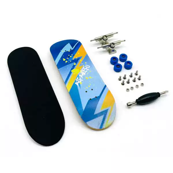 ↤↤↤Summer surfing B17 (5 layers of maple + bearing wheels) 30MM↽↽↽