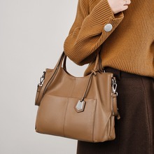 头层牛皮大包单肩手提女包2025新款复古大容量托特包真皮斜挎包