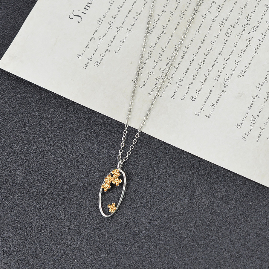 Collana elegante pendente fiore ovale traforato stile minimal_voghion.com