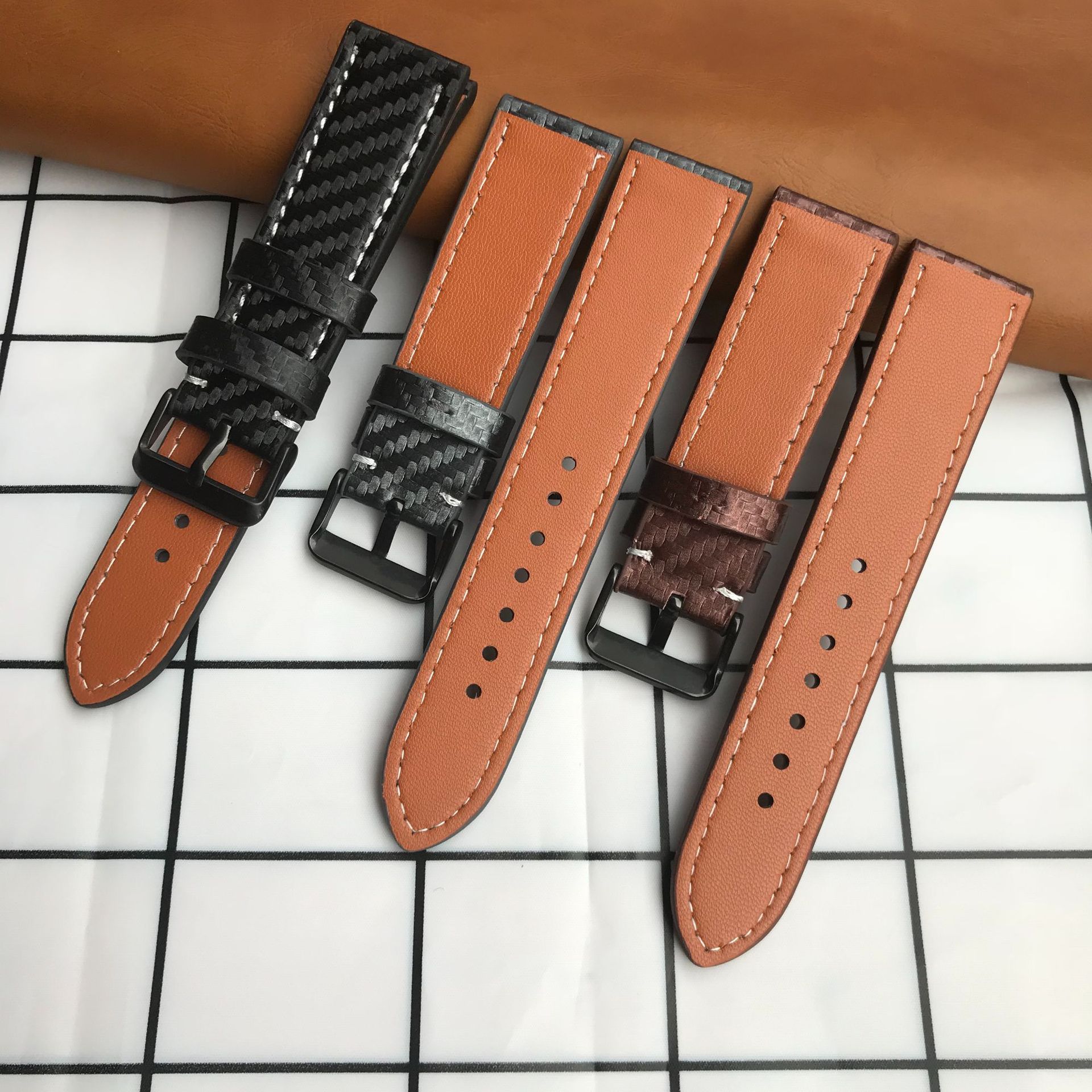 Textura de fibra de carbono correa de cuero suave reloj cadena accesorios fabricante en stock color multicolor reloj Correa 18-24m