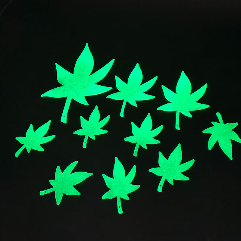 夜光枫叶墙贴跨境批发儿童房装饰发光树叶植物荧光创意圣诞节贴片
