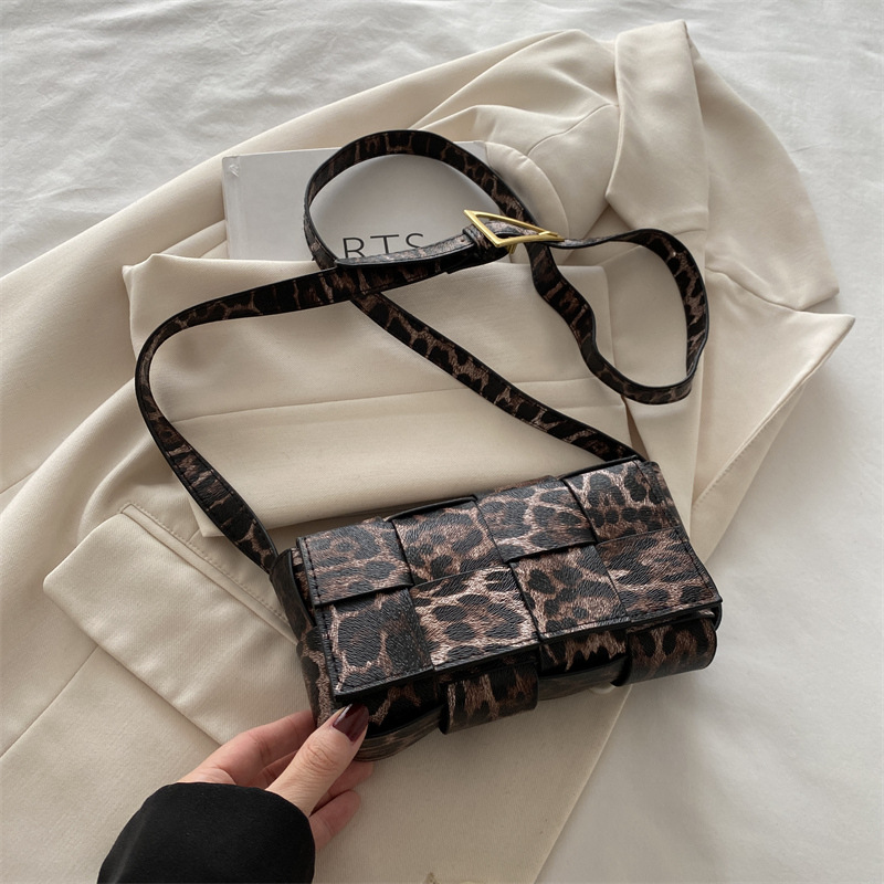 2024 red popularidad nicho de moda diseño de hombro mochila otoño invierno nuevo estilo versátil bolso casual bolso pequeño