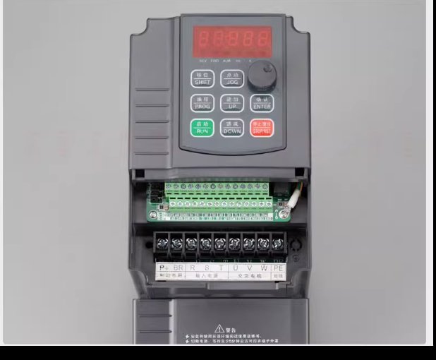 原装安川变频器V1000系列CIMR-VB4A0001-0038规格齐代理直发