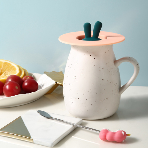 Cartoon household silicone cup lid, creative ceramic cup sealing lid, leak-proof and dust-proof plastic multi-purpose tea cup lid wholesale
