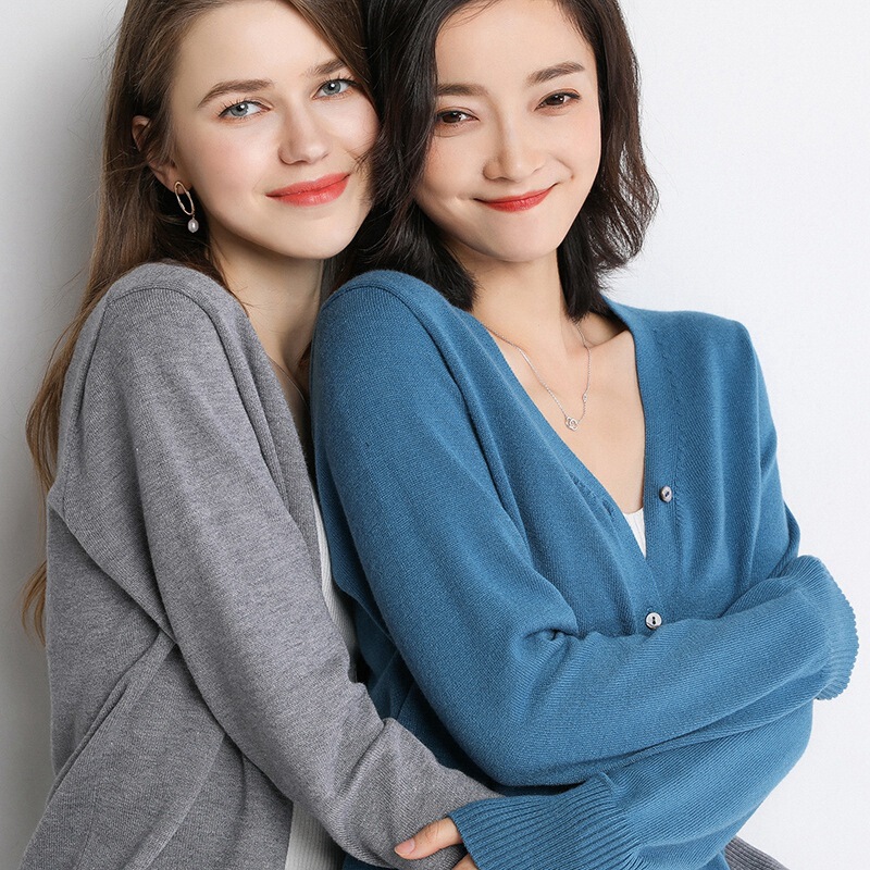 Spring and Autumn Knitted Cardigan Women's V-neck Thin Short Solid Color Outer Base Shirt Top Long Sleeve All-match Small Coat Sweater Spring and Autumn Knitted Cardigan Women's V-neck Thin Short Solid Color Outer Base Shirt Top Long Sleeve All-match Small Coat Sweater