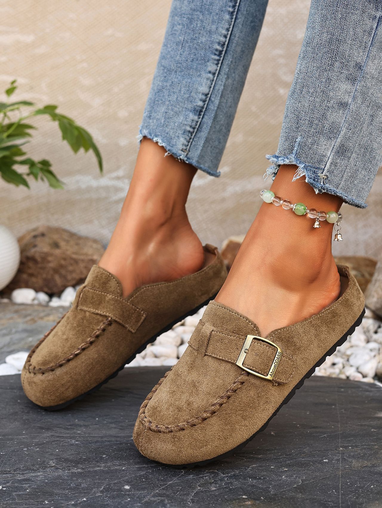 Women's Fleece Lined Bread Toe Slippers Spring Style Thick Sole Retro Buckle Birken Inspired Slippers Size 43_vogvips.com