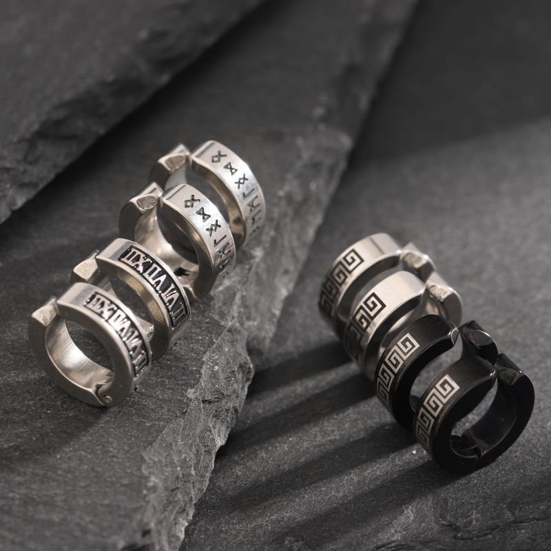 8g Weight 1 Pair Hip-Hop Punk Geometric Plating Titanium Steel Ear Cuffs
