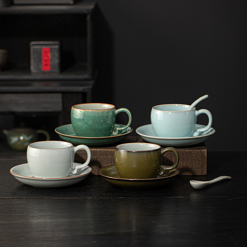 Tazas de café y platos de té de la tarde, horno de viento de cerámica retro, alto valor de la oficina, taza de oficina con cucharas de Ruwao