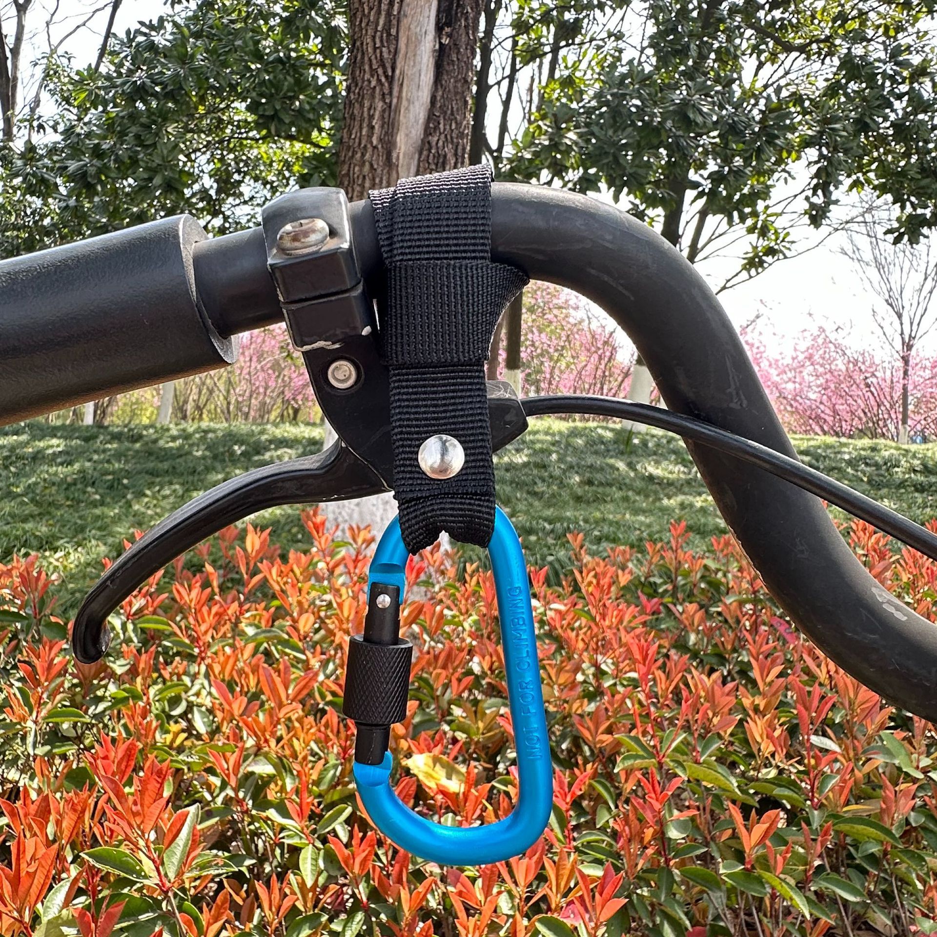 Gancho de coche de batería eléctrica sin perforación bicicleta scooter casco multifuncional fábrica de gancho delantero universal