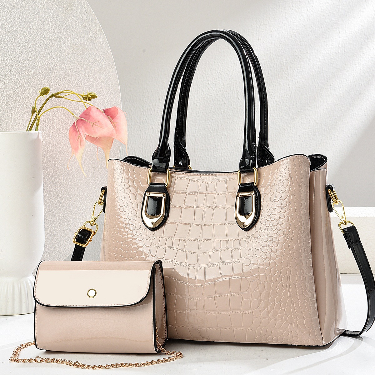 520 Regalo de San Valentín Cadena de cumpleaños Bolso Tote Bolso de viajero femenino 2025 Nuevo bolso de hombro de gran capacidad