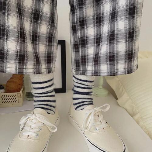 保暖兔羊毛女袜秋冬新款加厚日系中筒条纹保暖袜子毛绒软糯棉袜女