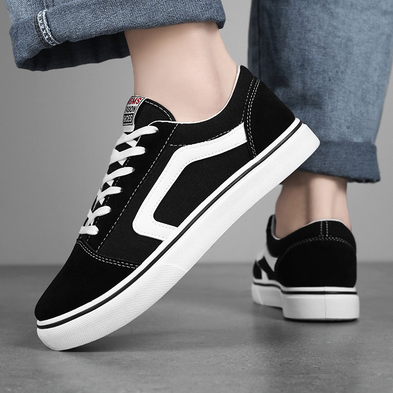 Zapatos de lona para hombres primavera 2025 nuevos zapatos de hombre tendencia juvenil zapatos de skate para hombres zapatos deportivos casuales para hombres