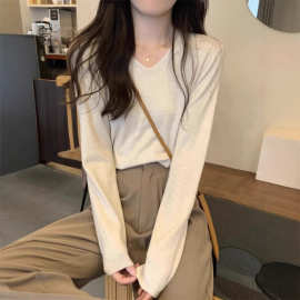 秋冬季2025新款韩版长袖V领套头内搭打底针织衫女宽松毛衣上衣