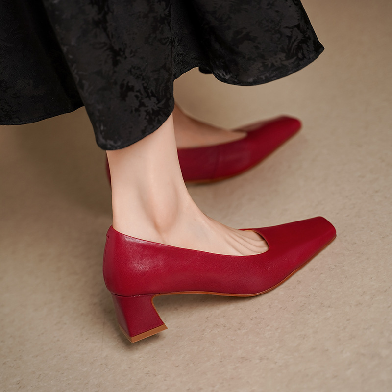 Soft Head Layer Sheepskin Mid-Heel Shoes 2025 Spring New Square Toe Short Boots Women's Thick Heel Shallow Red Shoes Work Shoes