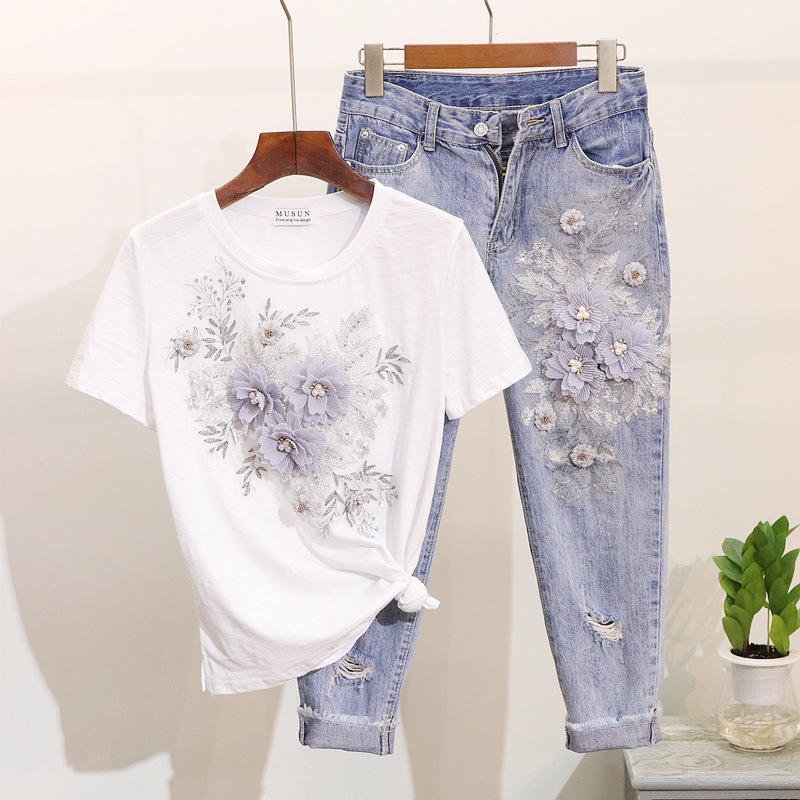 European Style Denim Set for Women, Summer 2025, New Beaded Embroidery 3D Flower Short-Sleeve T-Shirt + Ripped Cropped Jeans