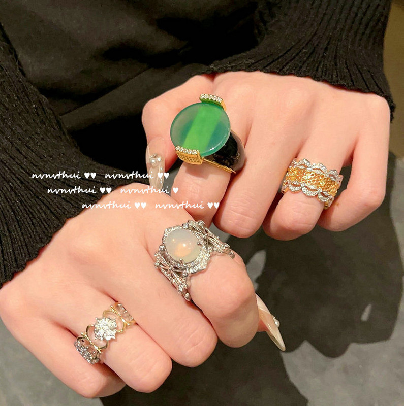 Lace Honeycomb Snowflake Gem Ring Antique Sense Plated 18K Gold Daisy Flower Zircon Wide Version Ring Combination