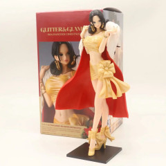 アニメワンピースフィギュアハンコックスタンディングフラッシュチャーム女帝マントクリスマスドレスモデルフィギュア