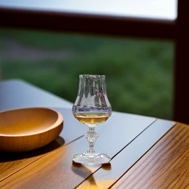 玻璃杯;酒杯;盘