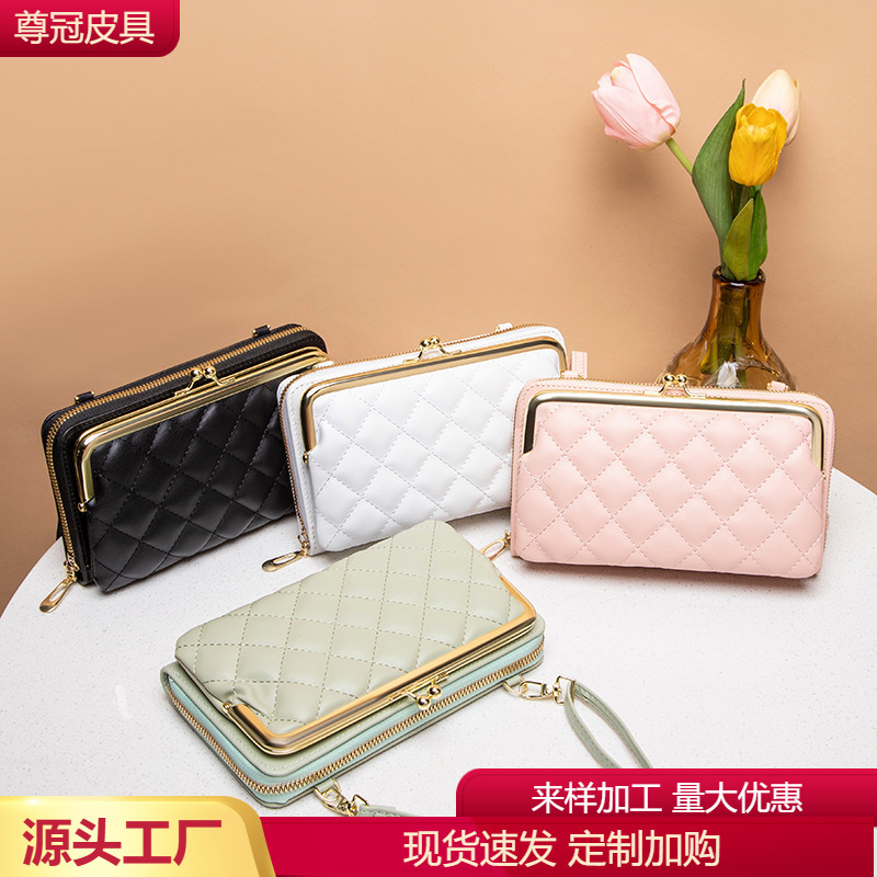 Guofeng embroidered diamond zipper mobile phone women's bag 2022 new foreign trade Joker wallet card bag a generation of wholesale