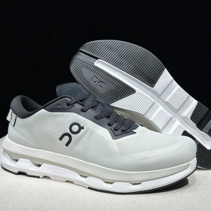 The Popular Kith X on Cloudzone Collaboration Ultra-Light Cushioning Tennis Shoes for Men and Women Are Comfortable and Versatile
