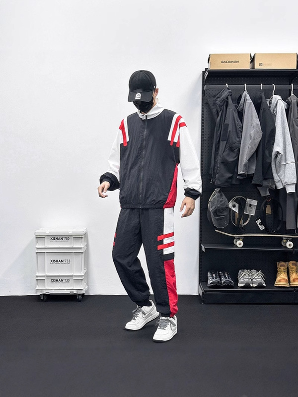 スポーツスーツメンズ長袖ジャケットとズボンランニング新しい春と秋のフィットネス服バドミントンスーツドロップシッピング|undefined