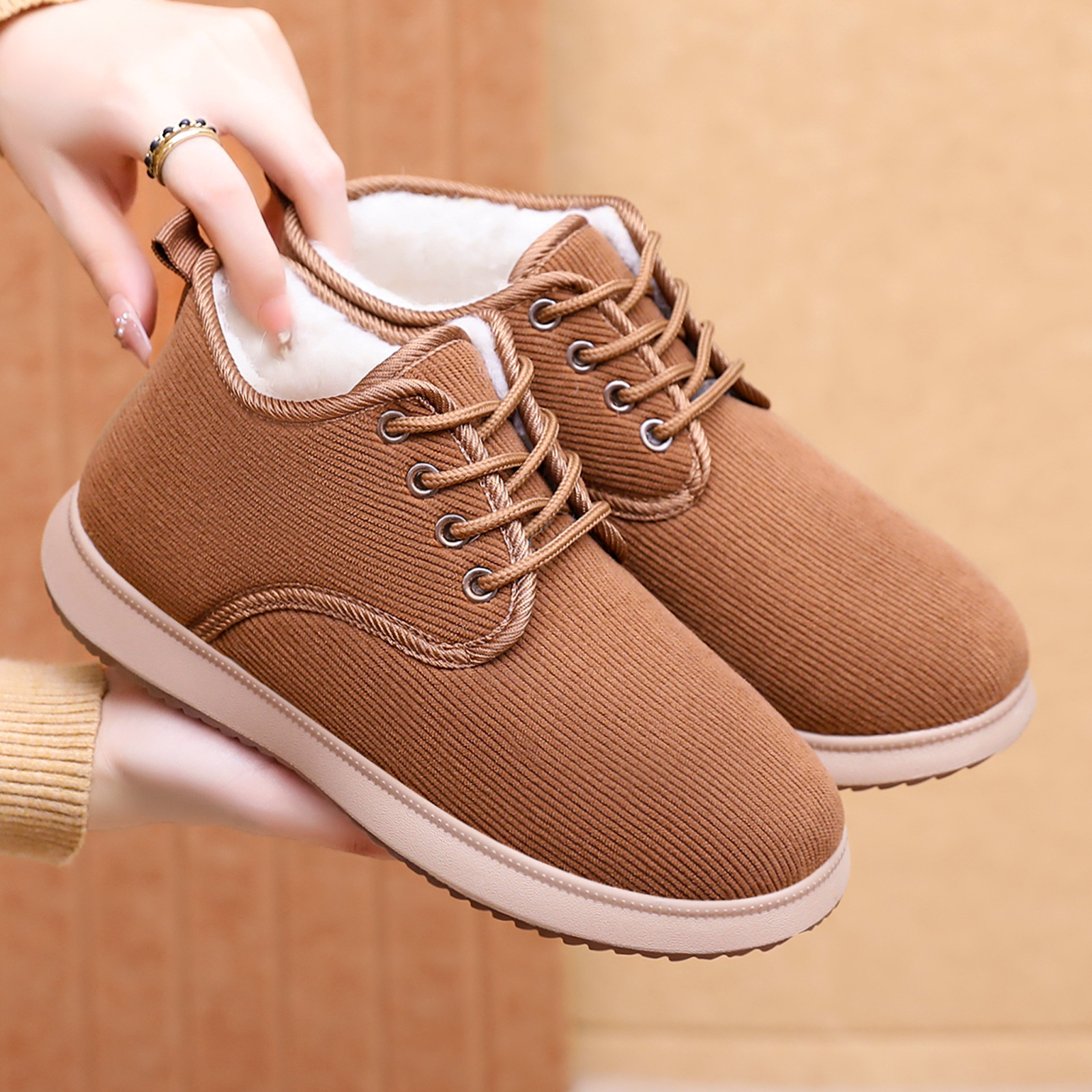 Botas de algodón para hombres de invierno antifrío botas de nieve más veludo botas de hombre ligeras botas cortas de algodón caliente con suela suave