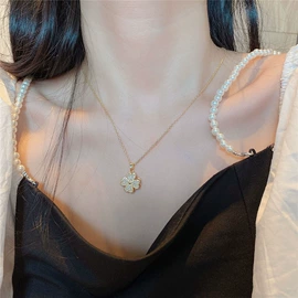 项链;手链;发夹