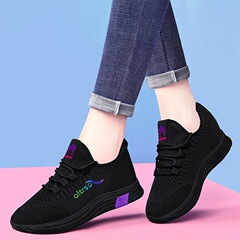 2025春の新型運動靴の女性ネットの靴はネットの顔を合わせて快適で柔らかい底の軽いレジャーの旅行靴の女性です。