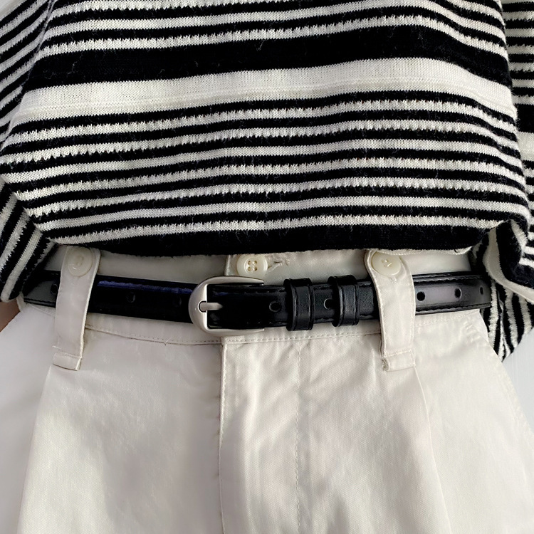 Women's Small Belt Vintage silver Buckle Simple All-match Decorative Jeans with Narrow Black Thin Belt for Summer