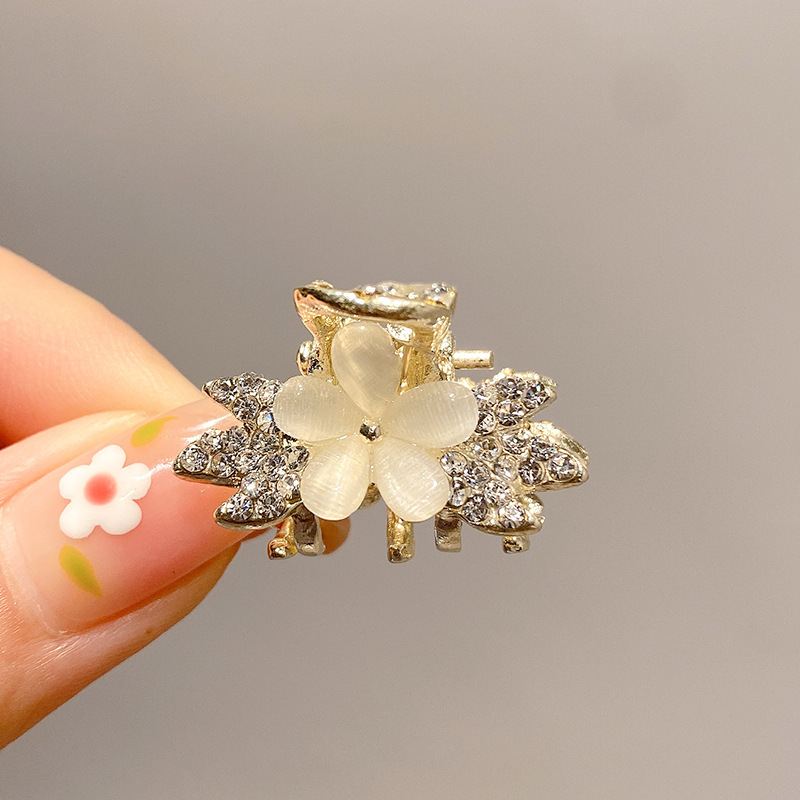 4번 꽃잎 날개 집게핀 약 2.7cm