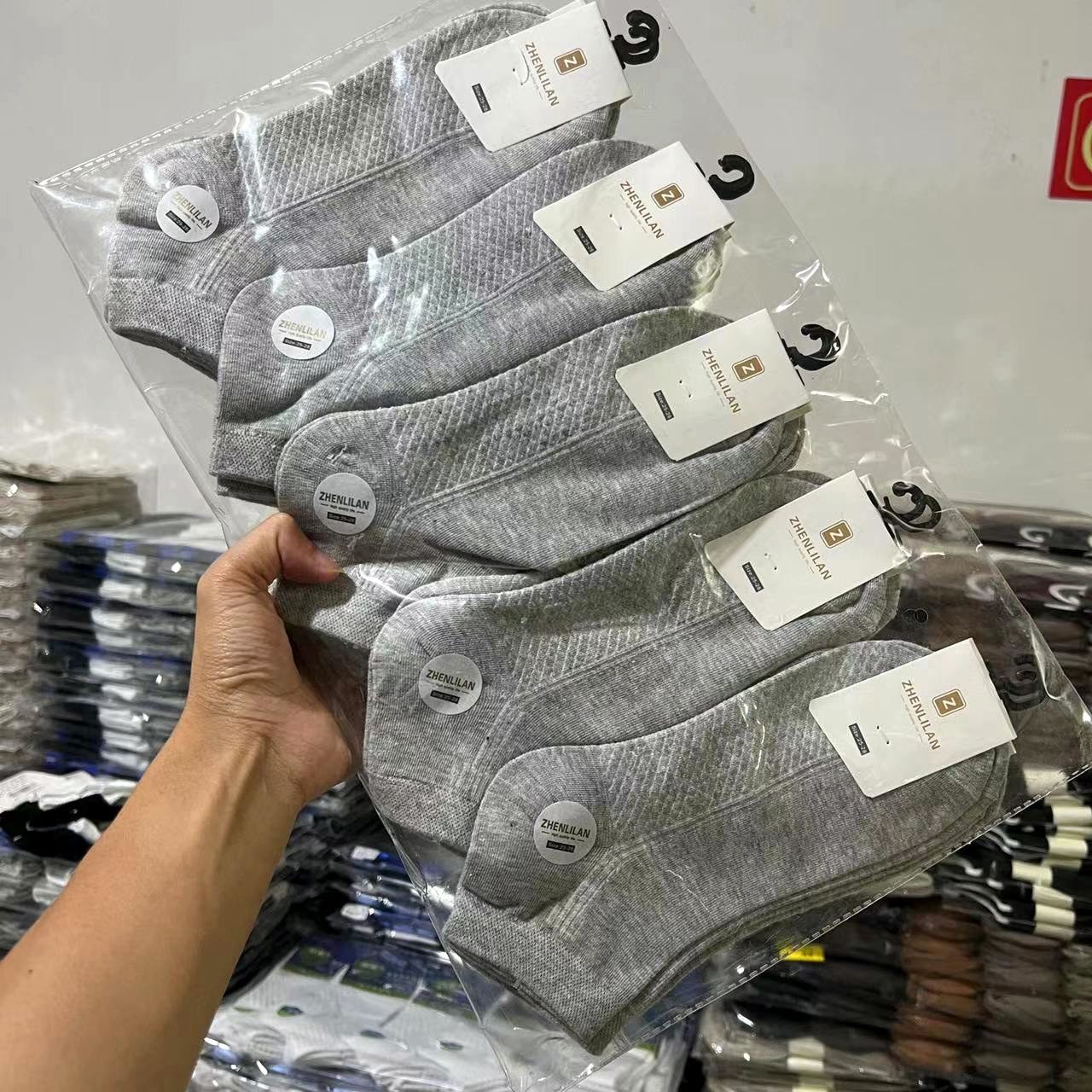 Calcetines de algodón Zhuji de color sólido Calcetines finos de verano para hombres Primavera y verano Calcetines cortos deportivos para niños que absorben el sudor blanco al por mayor